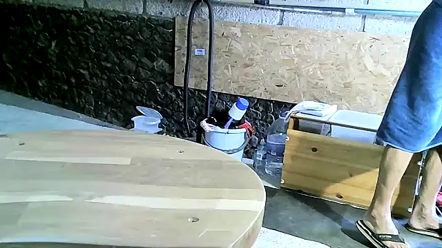 ewuich1 online show from 09/30/25, 05:07