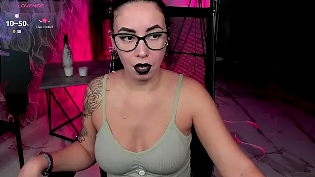 Snapshot of RitaSonnet chatting on 10/12/25, 08:46 RitaSonnet online show from 10/12/25, 08:46