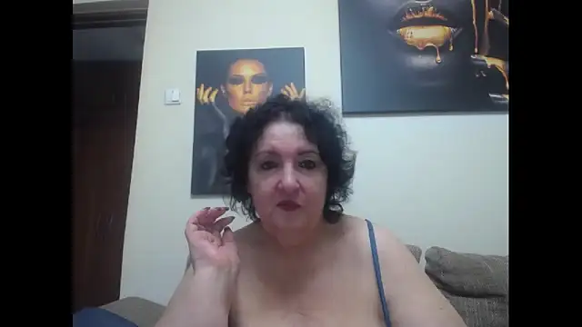 Snapshot of maturekorine chatting on 10/24/25, 07:10 maturekorine online show from 10/24/25, 07:10
