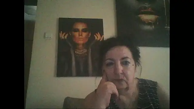 Snapshot of maturekorine chatting on 07/22/26, 07:22 maturekorine online show from 07/22/26, 07:22