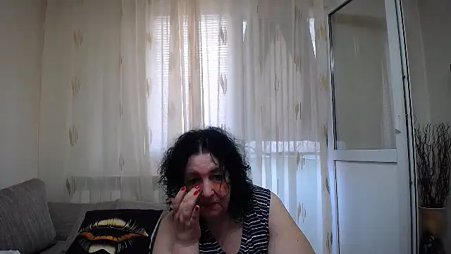 Snapshot of maturekorine chatting on 07/27/26, 12:23 maturekorine online show from 07/27/26, 12:23