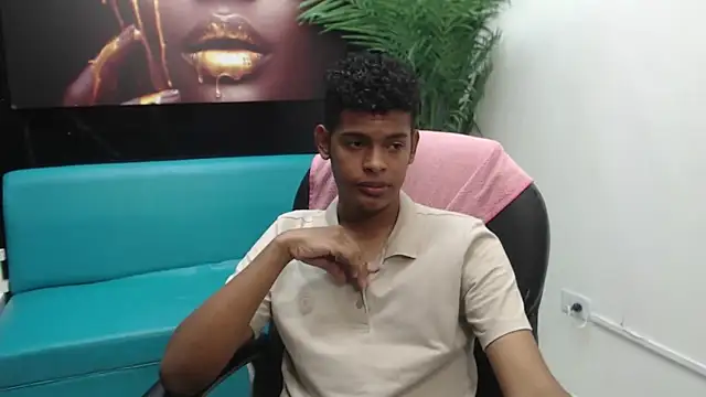 boylittle19cm online show from 03/05/25, 04:46