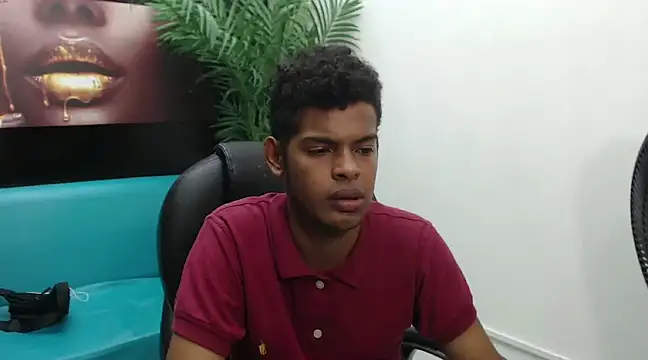 boylittle19cm online show from 03/14/25, 12:40