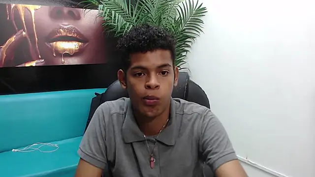 boylittle19cm online show from 03/18/25, 12:25