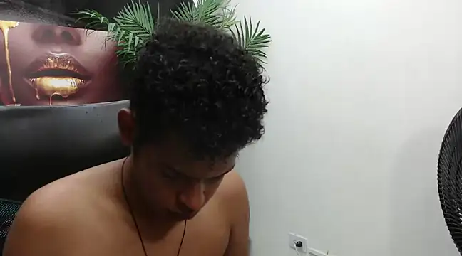 boylittle19cm online show from 03/21/25, 03:24