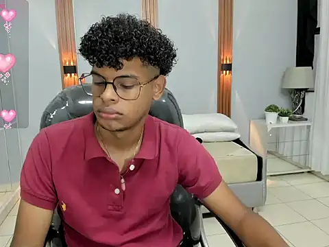 boylittle19cm online show from 09/11/25, 12:05