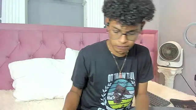 boylittle19cm online show from 09/25/25, 12:31