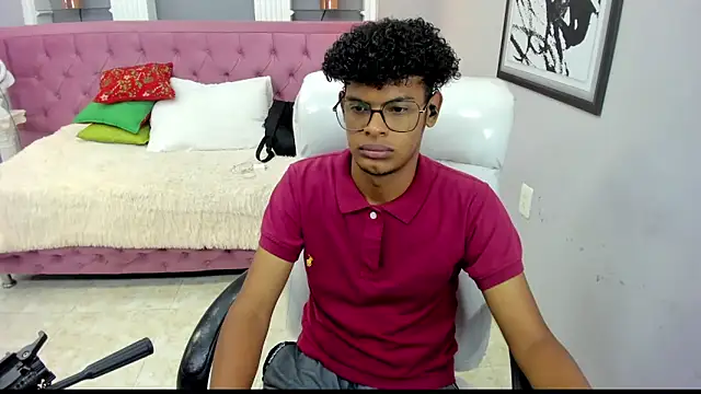 boylittle19cm online show from 10/08/25, 11:52