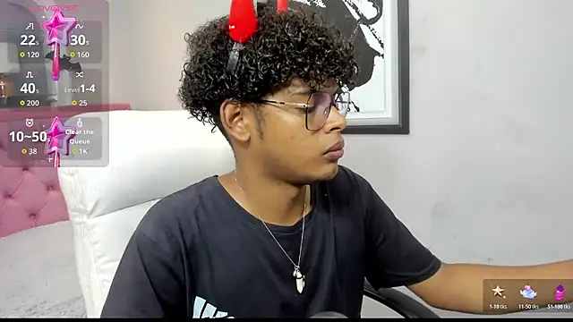 boylittle19cm online show from 10/18/25, 02:03