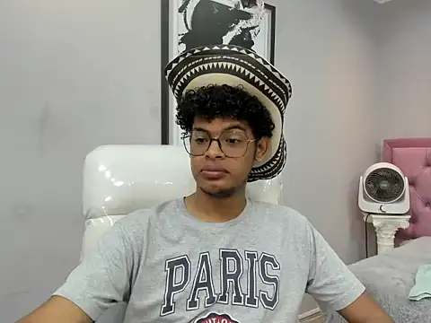 boylittle19cm online show from 10/23/25, 12:37