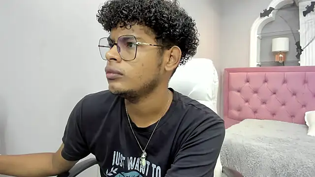 boylittle19cm online show from 10/26/25, 12:33