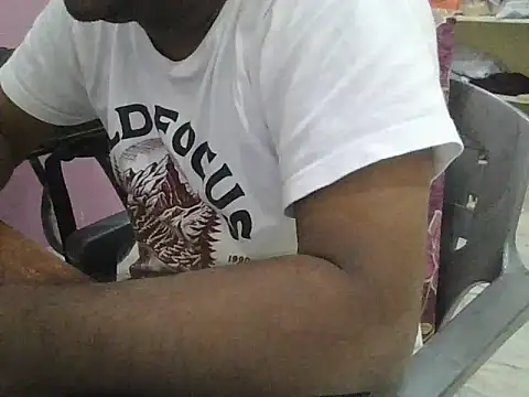 Snapshot of ITGuyhyd chatting on 10/30/25, 08:49 ITGuyhyd online show from 10/30/25, 08:49