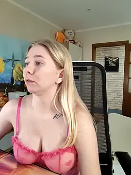 D0nna  online show from 03/06/25, 04:07