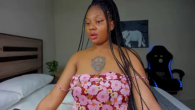 Renee-18 online show from 11/14/25, 04:55