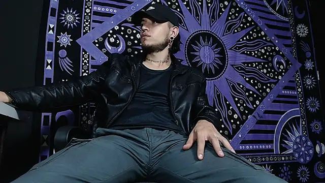 Dicaprioo  online show from 01/29/25, 07:00