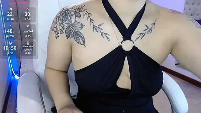 Charlotte Jones   online show from 02/27/25, 11:20