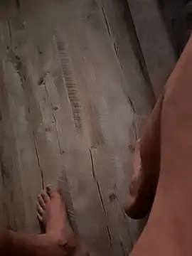 Szeltolo001 online show from 12/15/25, 02:49