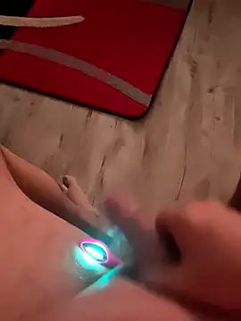 Szeltolo001 online show from 01/12/26, 03:56