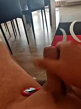 Szeltolo001 online show from 04/01/26, 02:14