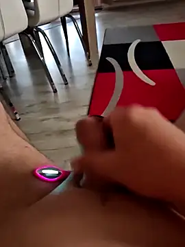 Szeltolo001 online show from 04/04/26, 04:22