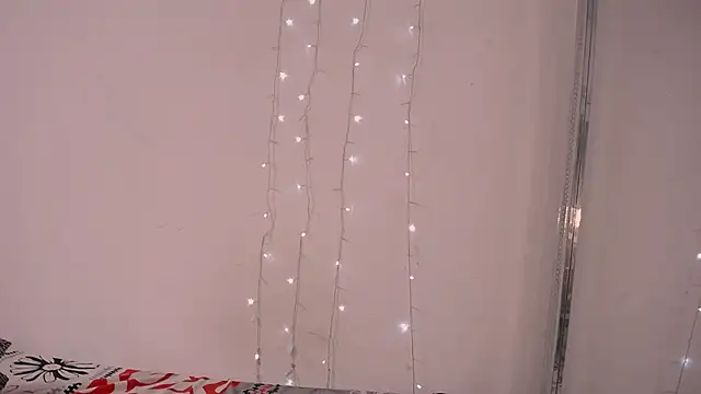 Snapshot of Mia__reys chatting on 12/29/24, 04:40 Mia reys online show from 12/29/24, 04:40