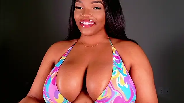 Snapshot of maybabi chatting on 02/13/25, 10:43 maybabi online show from 02/13/25, 10:43