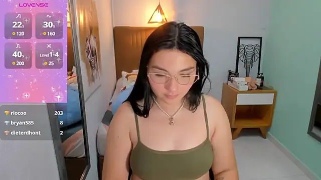 delilaquinn online show from 12/27/24, 01:11