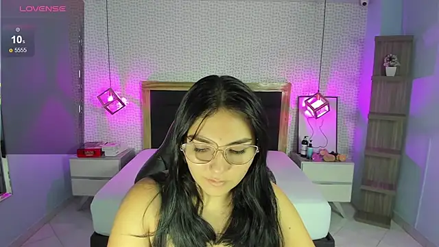 delilaquinn online show from 03/22/25, 12:14