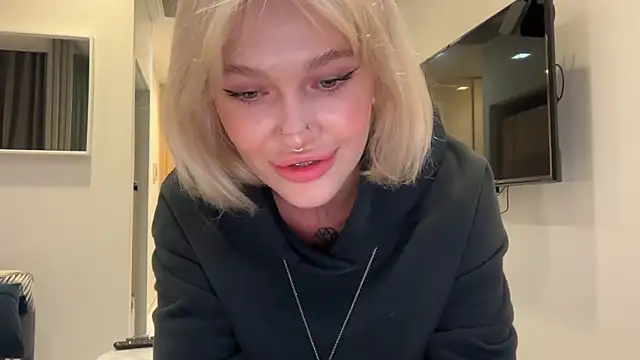 Golden Aline online show from 04/05/26, 11:40