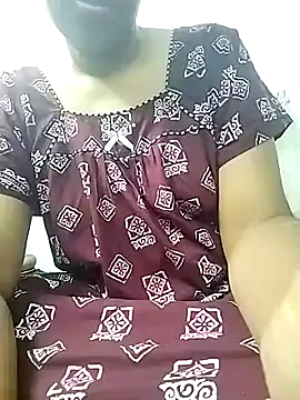 Snapshot of Ammupuku1 chatting on 11/30/25, 01:04 Ammupuku1 online show from 11/30/25, 01:04