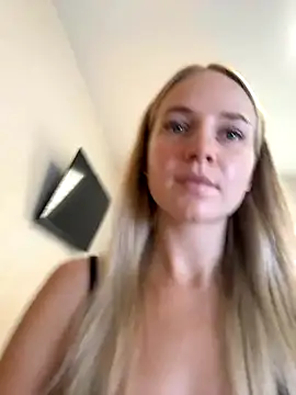 Snapshot of -BalanCe- chatting on 10/12/25, 08:13 -BalanCe- online show from 10/12/25, 08:13