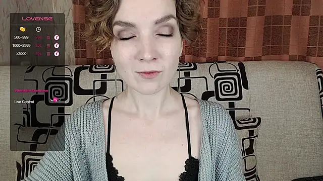 TinaWince online show from 12/04/25, 04:33