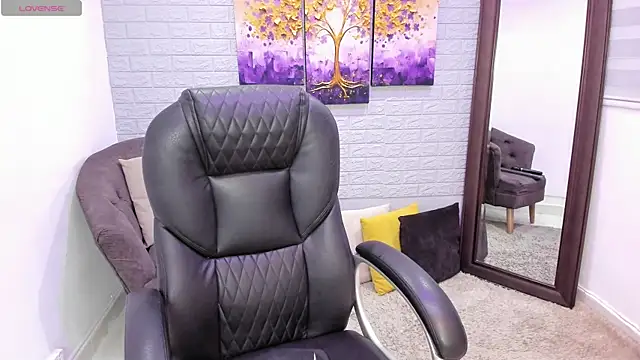  alaiasmile  online show from 04/15/26, 04:36