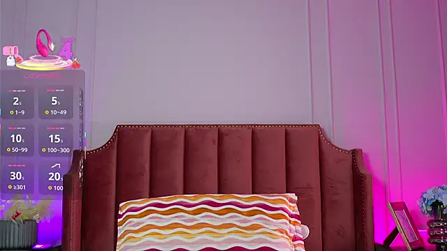 Snapshot of LisaRaee chatting on 05/11/26, 04:18 LisaRaee online show from 05/11/26, 04:18