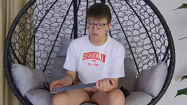 alex noa online show from 11/01/25, 08:33