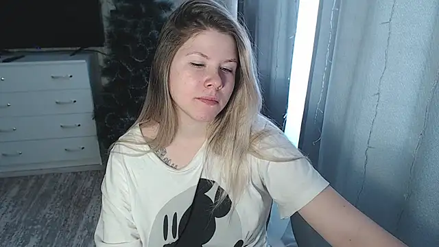 Snapshot of MelissaXKinky chatting on 01/27/25, 06:41 MelissaXKinky online show from 01/27/25, 06:41