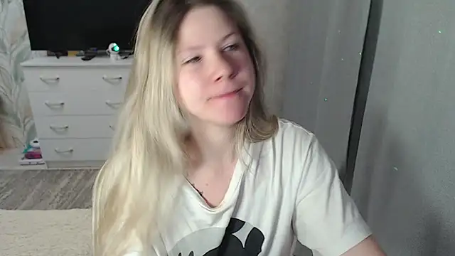 Snapshot of MelissaXKinky chatting on 02/15/25, 05:07 MelissaXKinky online show from 02/15/25, 05:07