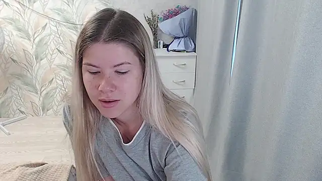 Snapshot of MelissaXKinky chatting on 09/11/25, 02:44 MelissaXKinky online show from 09/11/25, 02:44