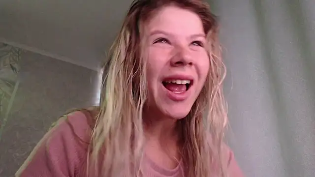 Snapshot of MelissaXKinky chatting on 09/14/25, 01:49 MelissaXKinky online show from 09/14/25, 01:49