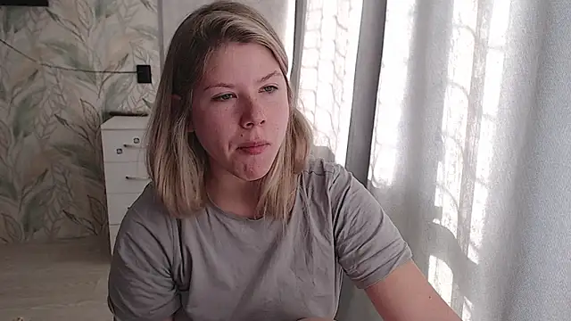 Snapshot of MelissaXKinky chatting on 10/15/25, 06:02 MelissaXKinky online show from 10/15/25, 06:02