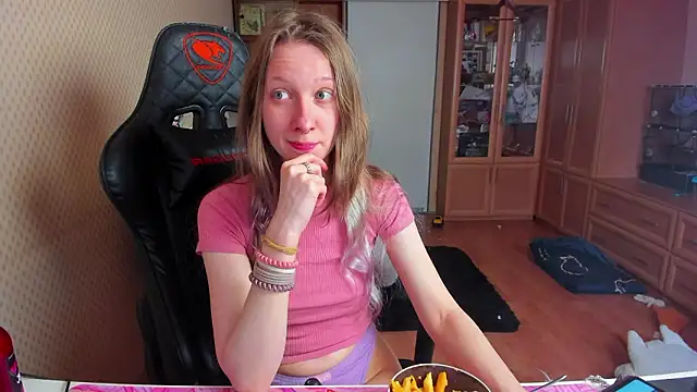 cutieMila online show from 02/10/26, 11:03