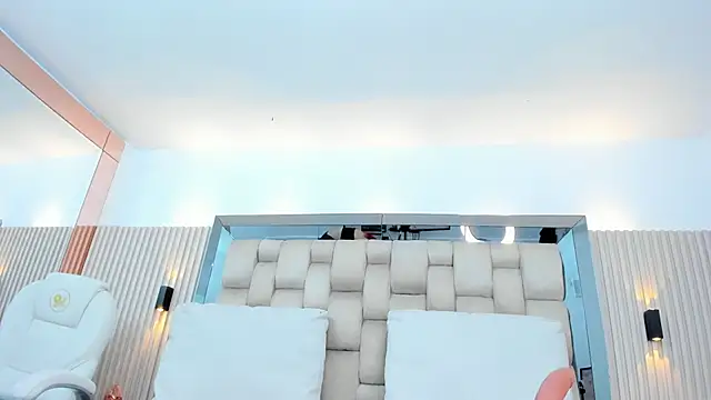 Dalia-Prada online show from 11/28/25, 11:18