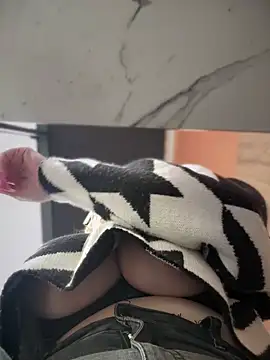 Snapshot of Teya_moon_ chatting on 01/24/25, 12:10 Teya moon  online show from 01/24/25, 12:10