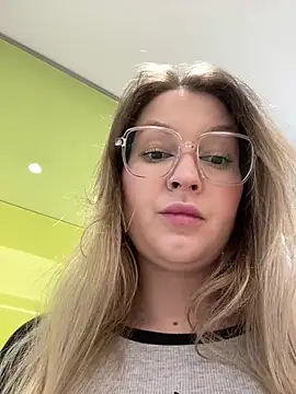 Teya moon  online show from 02/04/26, 03:29