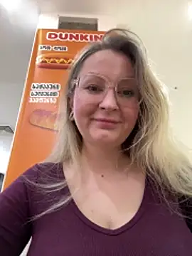 Teya moon  online show from 04/17/26, 01:58