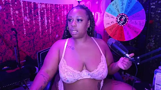 Snapshot of cheriserozequeen chatting on 05/27/26, 02:19 cheriserozequeen online show from 05/27/26, 02:19