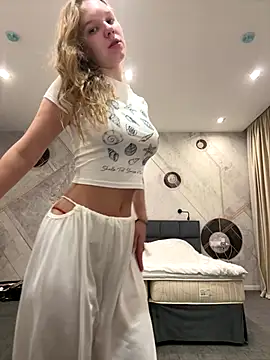 Ketitull online show from 09/10/25, 04:23