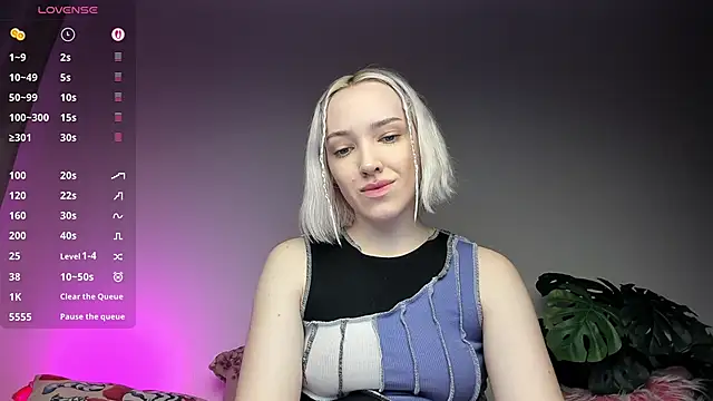 Snapshot of cheryl_mason chatting on 05/14/26, 10:49 cheryl mason online show from 05/14/26, 10:49