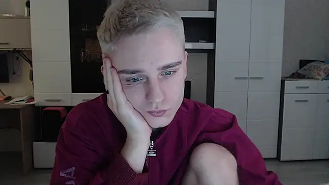 angryzan online show from 02/12/25, 07:44