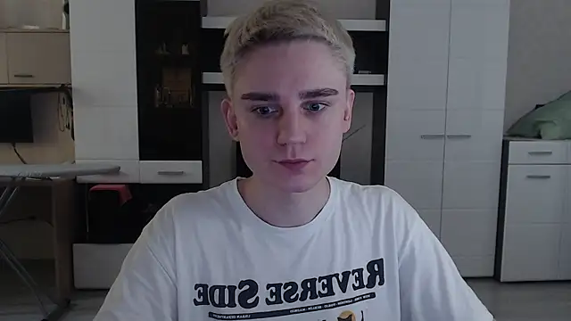 angryzan online show from 03/04/25, 07:41